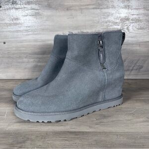 UGG Womens 6 Gray Classic Femme Zip Mini Boot Suede Wedge Heel Sheepskin Lining